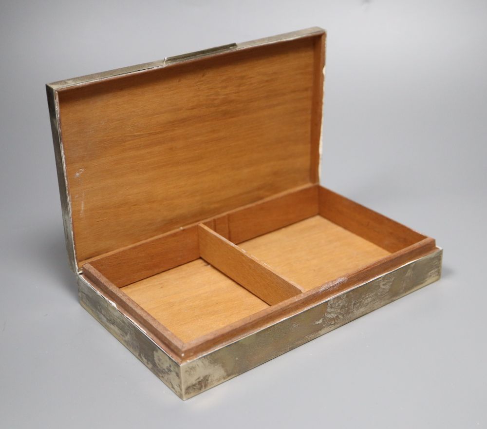 Two silver cigarette boxes, a silver cigarette case and Thai white metal cigarette box, largest 18.7cm.